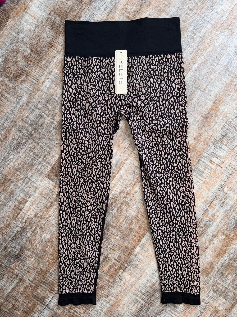 NWT Yelete Animal Print Cheetah Yoga Athetic Leggings Compression Size Medium